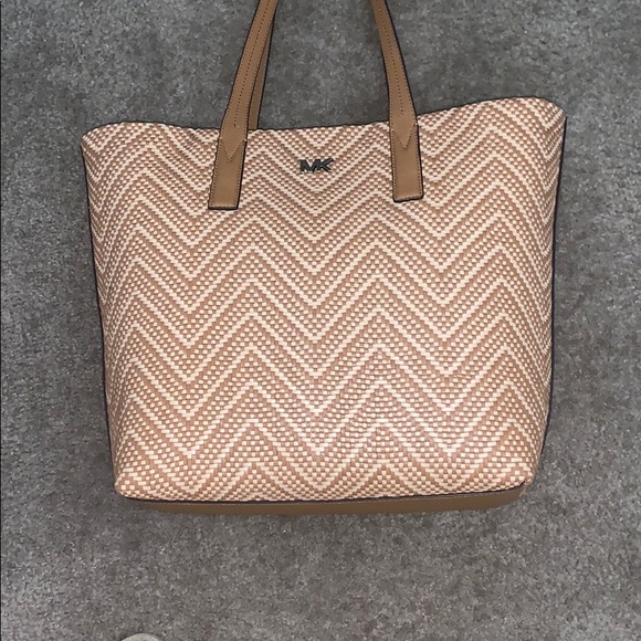 Purse - Picture 3 of 5